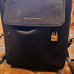 Michael Kors Hayes Medium Backpack Black